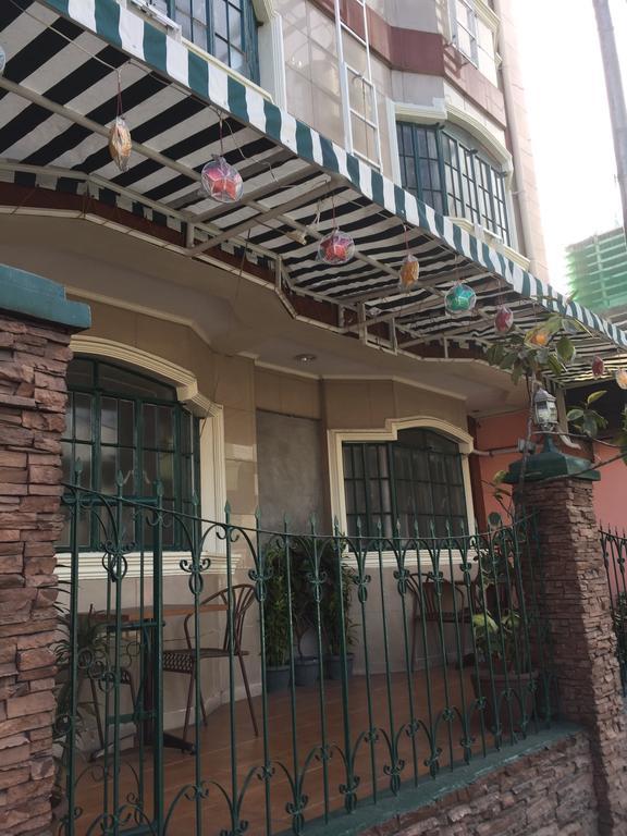 1 River Central Hostel Makati City Luaran gambar
